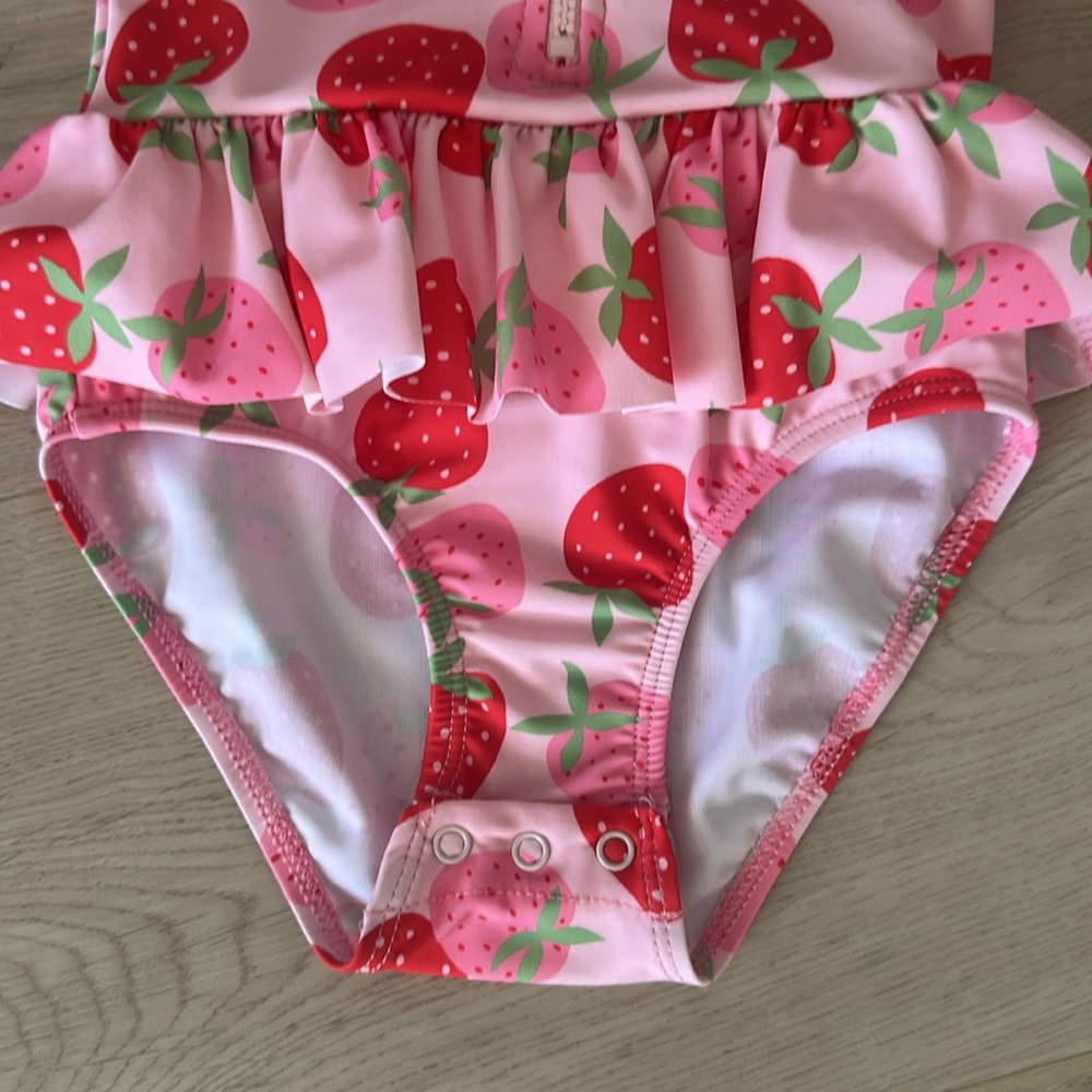 Little Me Strawberry Print Rashguard Set - Picture 4 of 5